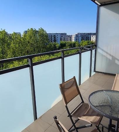 Wellsituated 1 Bedroom Condo In Warsaw Freeparking Luaran gambar