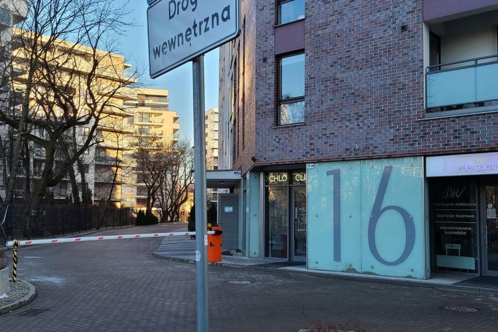 Wellsituated 1 Bedroom Condo In Warsaw Freeparking Luaran gambar